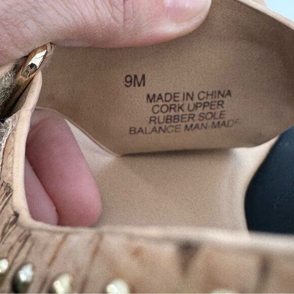 Vaneli Beige Leather with Gold Studded Toe br Post Thong Adjustable Sandal - Picture 4 of 4